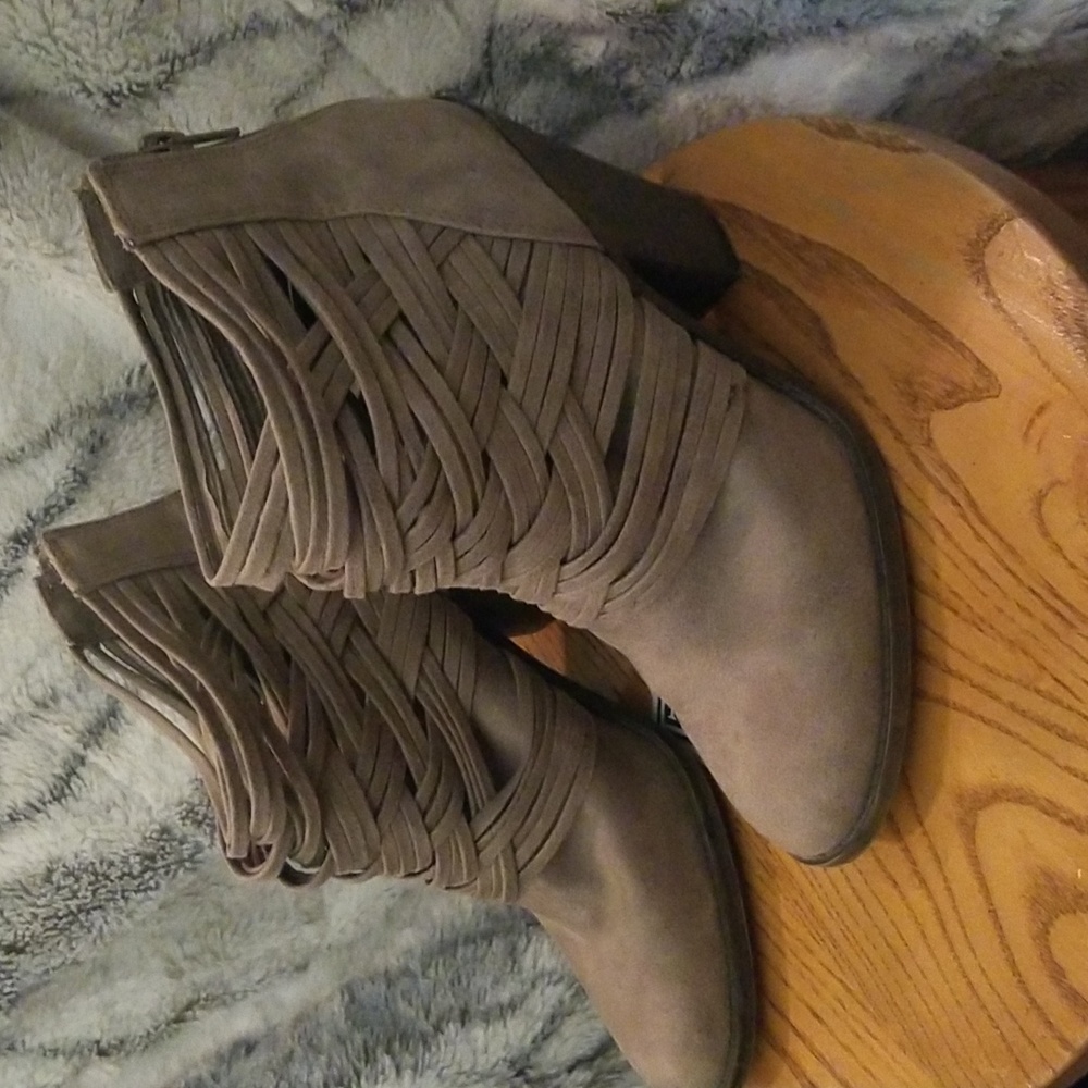 Womans tan ankle boots